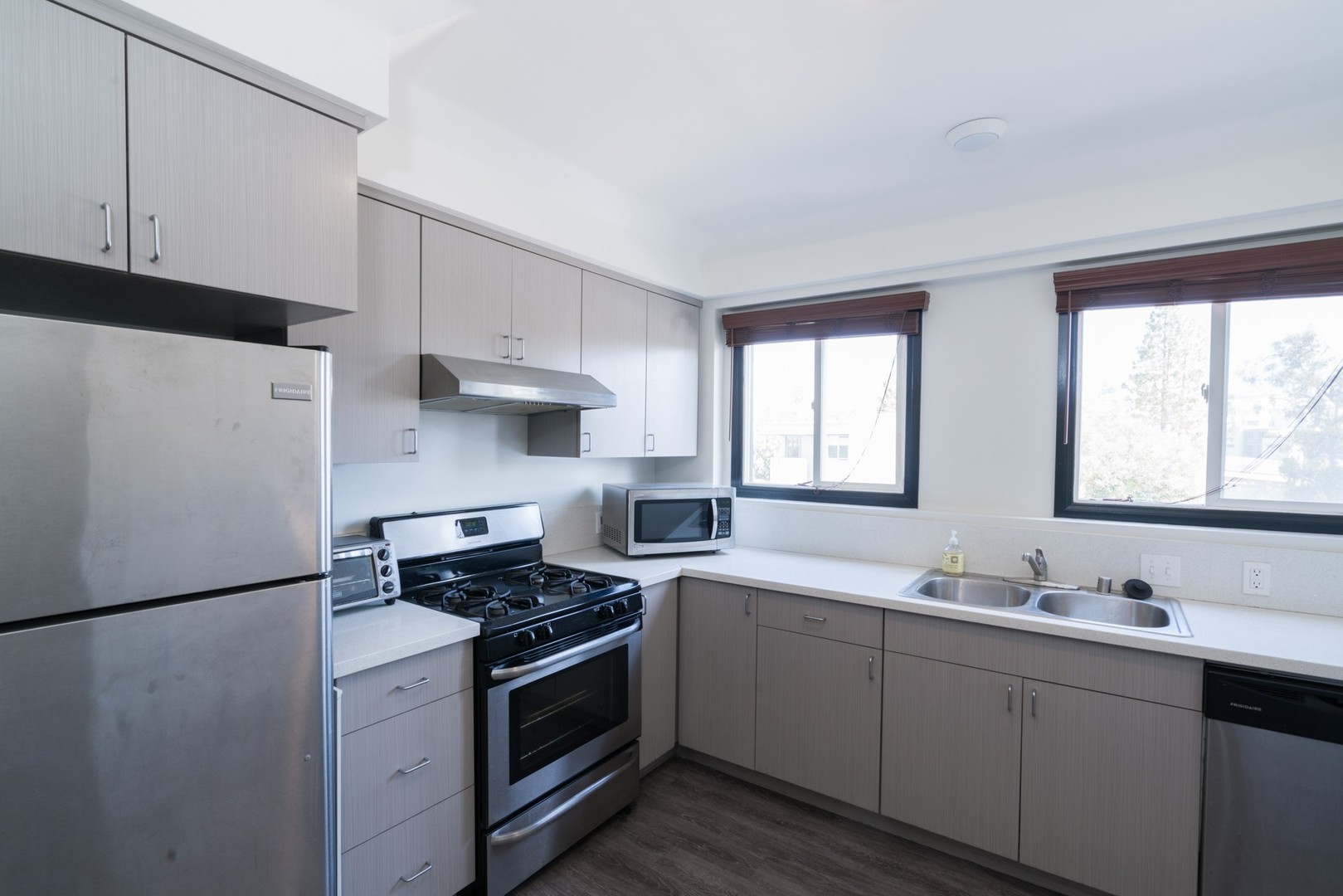 11023 Strathmore, ucla, 11023 Strathmore Dr, Los Angeles, CA 90024, USA, Photo:13