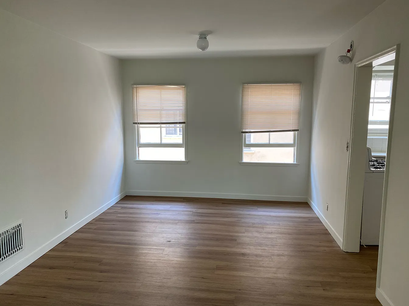10940 Roebling, undefined, 10940 Roebling Ave, Los Angeles, Photo:2