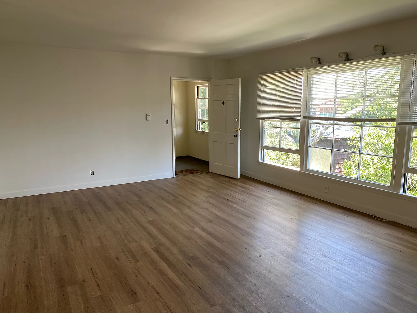 10940 Roebling, undefined, 10940 Roebling Ave, Los Angeles, Photo:8