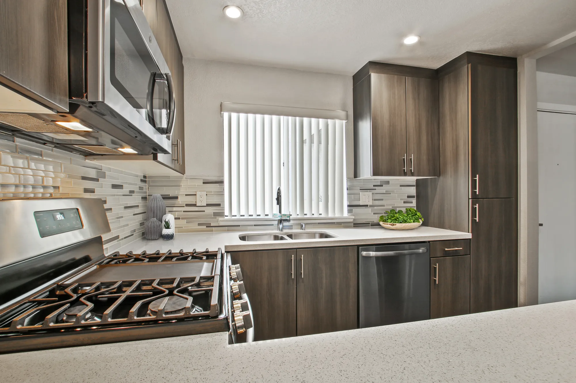 Atrium, undefined, 10965 Strathmore Dr, Los Angeles, CA 90024, Photo:2