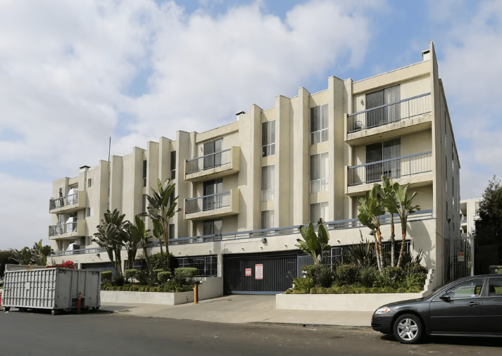 Venice Barry, undefined, 11811 Venice Boulevard Avenue Los Angeles 90024, Photo:0