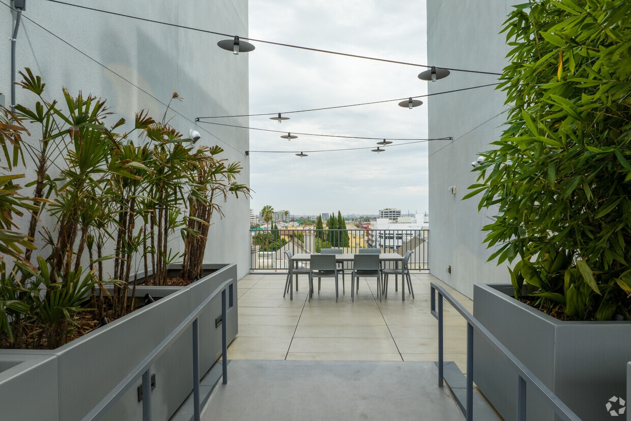Beloit Receivership, undefined, 1775 Beloit Ave, Los Angeles, CA 90025, Photo:0