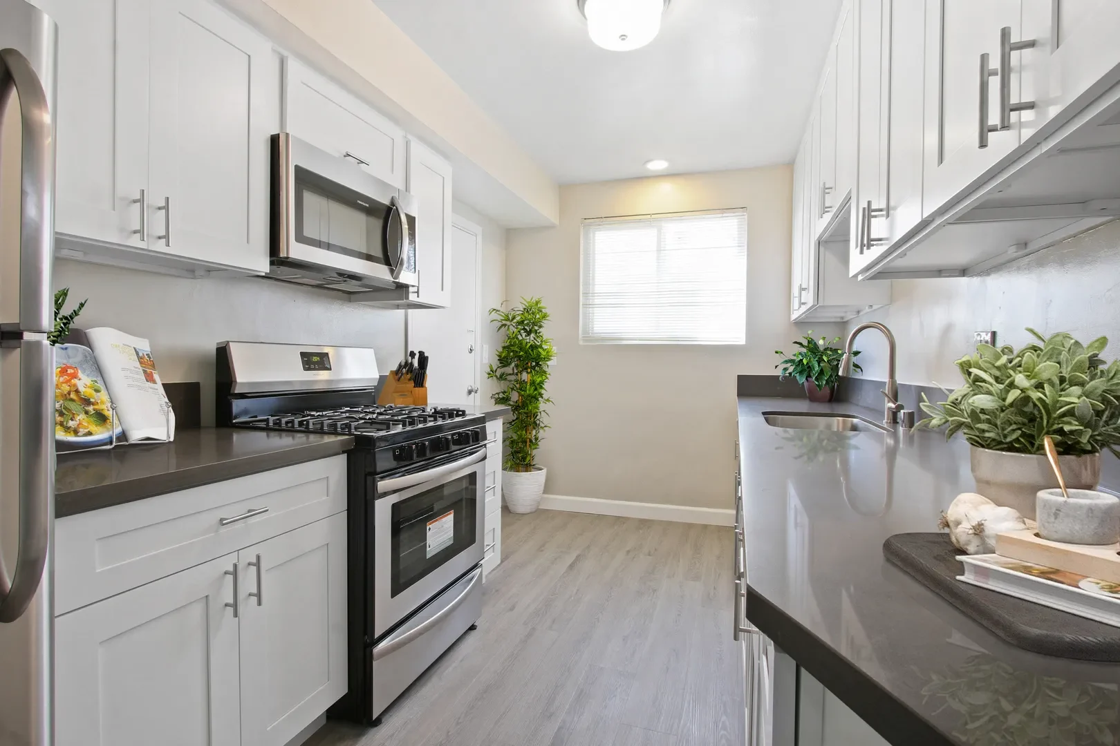 628 Levering, undefined, 628-638 Levering Ave, Los Angeles, CA 90024, Photo:2