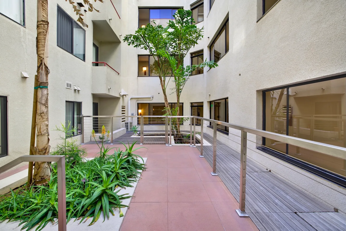 Ashton Towers, ucla, 10930 Ashton Ave, Los Angeles, CA 90024, Photo:7