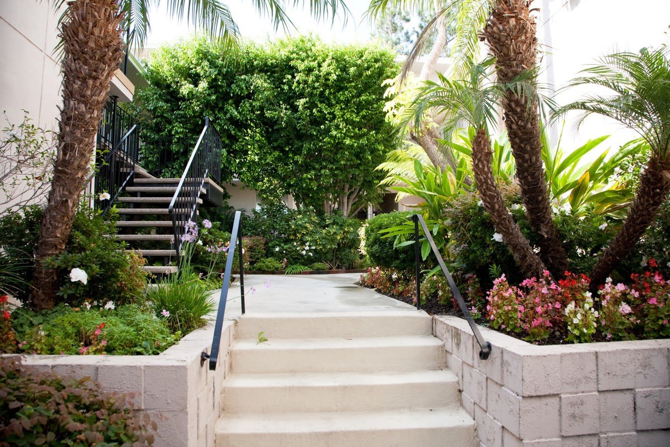 The Parkway, ucla, 1675 Manning Ave, Los Angeles, CA 90024, Photo:2