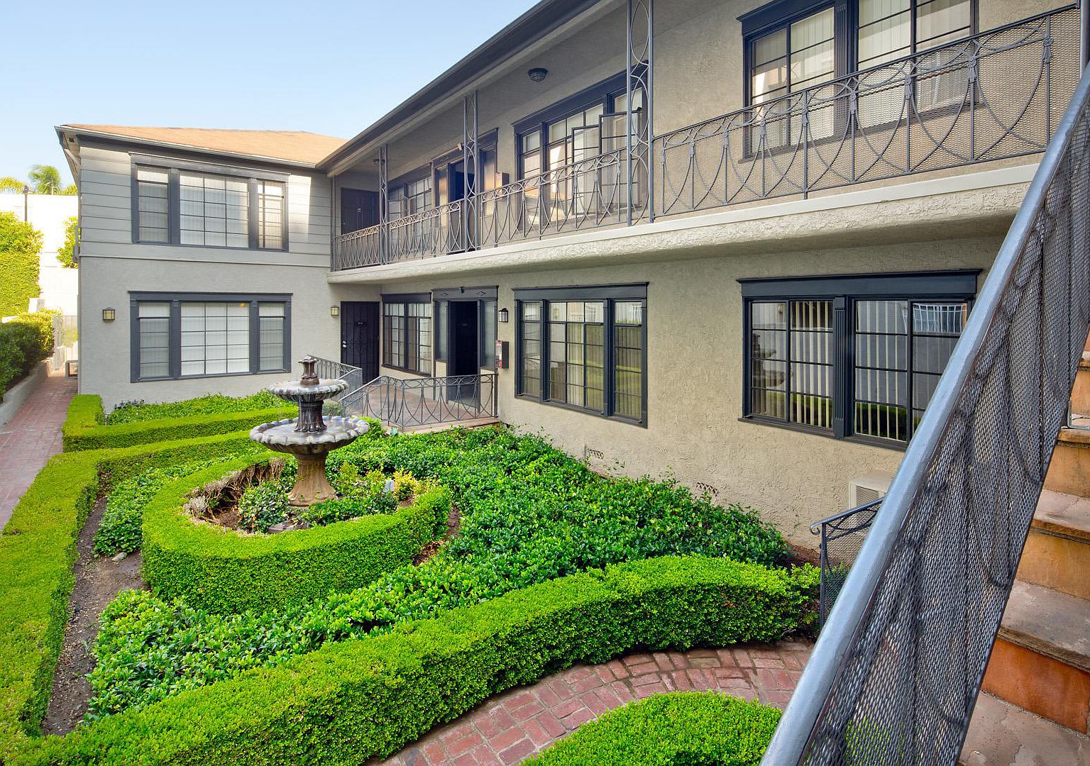 Westwood Garden, ucla, 964 Hilgard Ave, Los Angeles, CA 90024, Photo:1