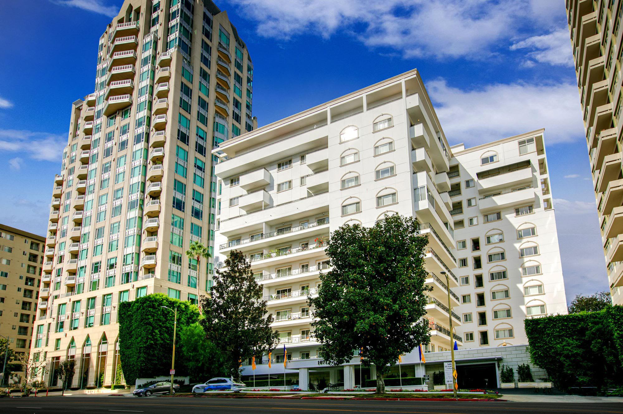 Sterling Wilshire, undefined, 10717 Wilshire Ave, Los Angeles, CA 90024, Photo:0