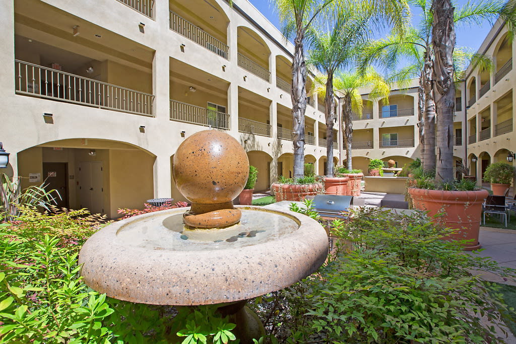 Bellerive Apartments, ucla, 1929 Beloit Ave, Los Angeles, CA 90024, Photo:3
