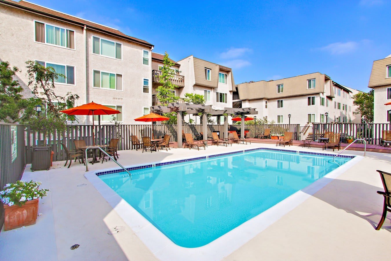 Woodcliff Apts, undefined, 3201 Overland Ave, Los Angeles, CA 90024, Photo:1