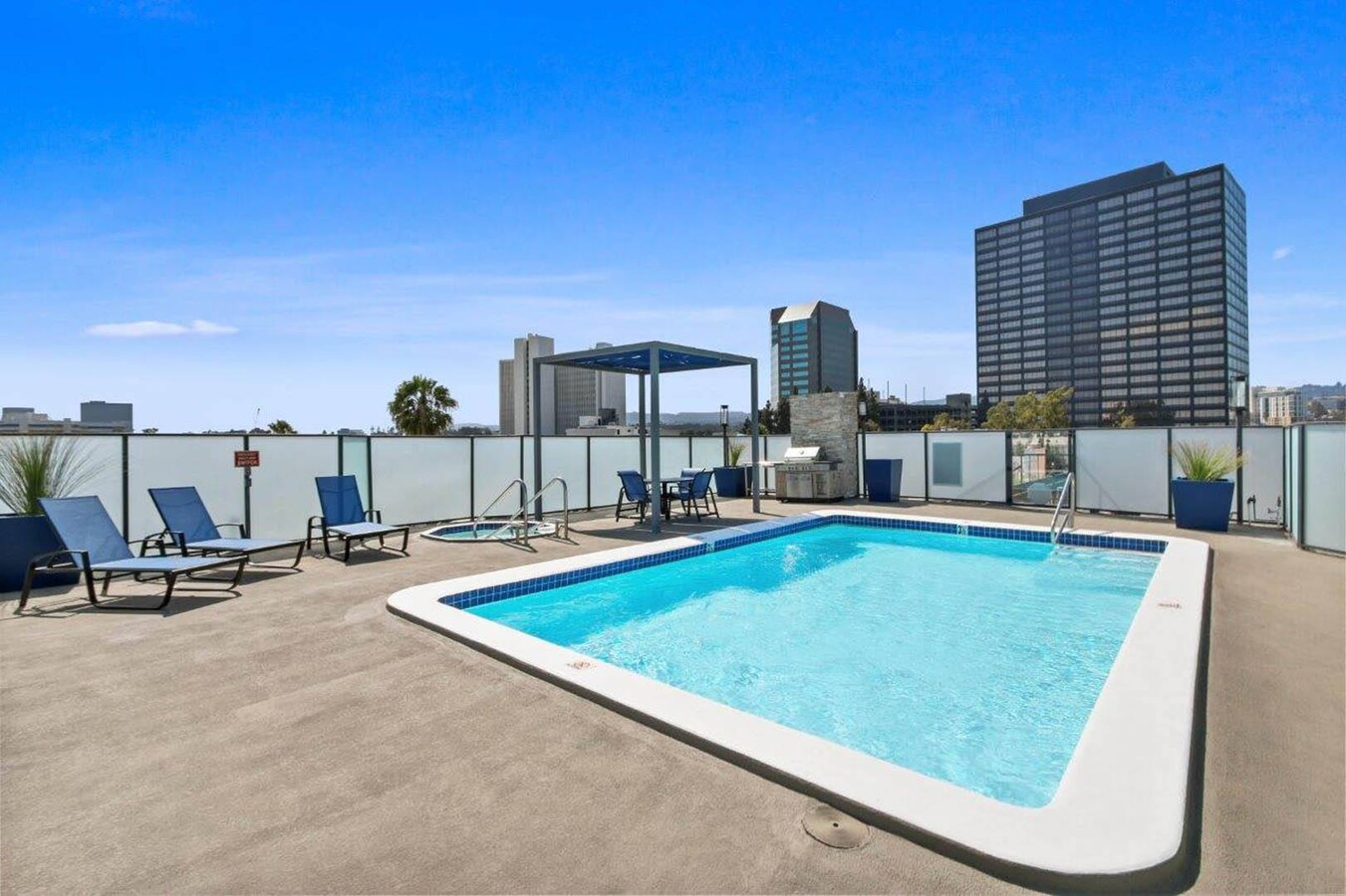 Rochester Luxury Apartments, ucla, 10959 Rochester Ave, Los Angeles, CA 90024 , Photo:5