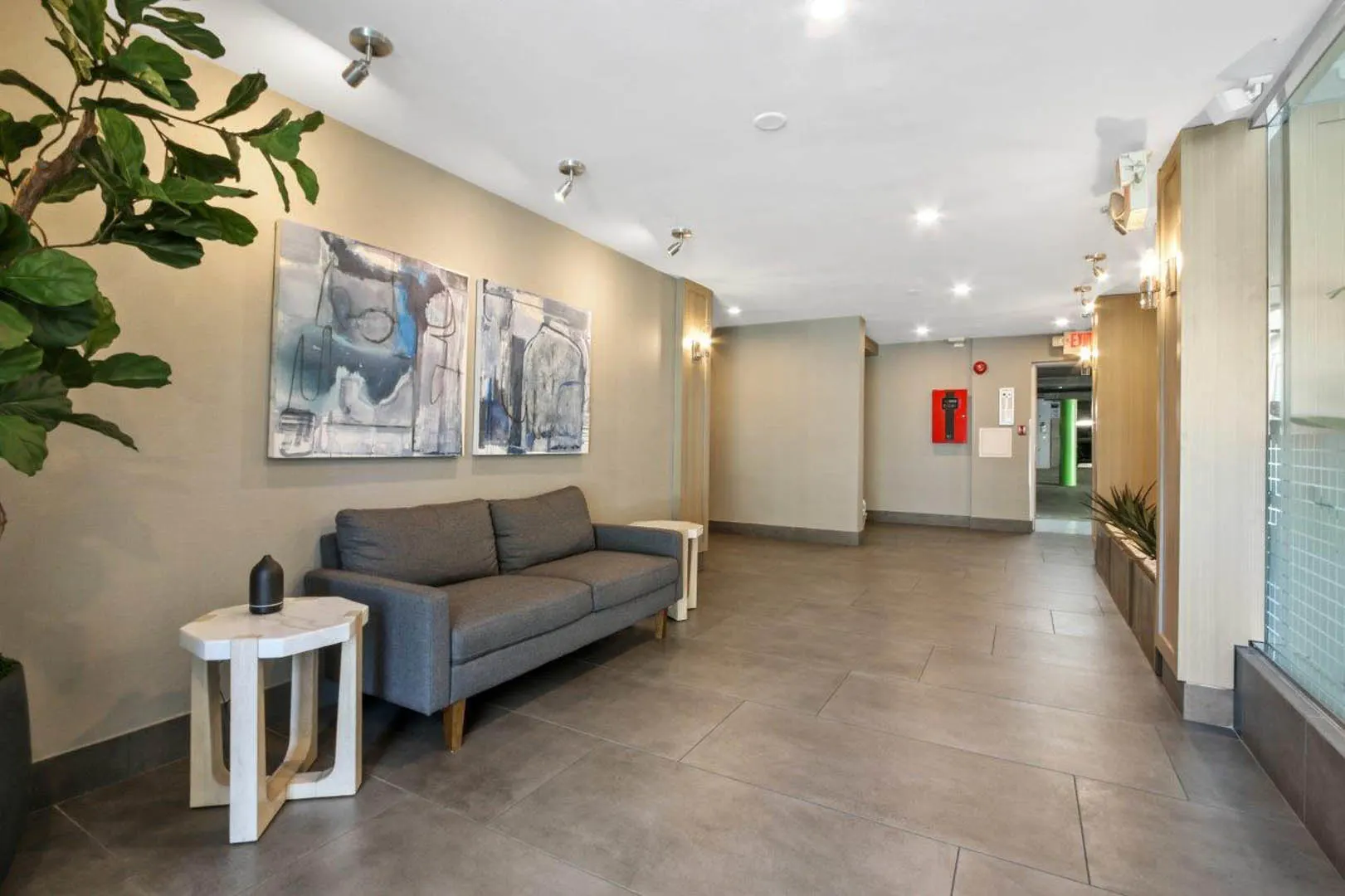 Rochester Luxury Apartments, ucla, 10959 Rochester Ave, Los Angeles, CA 90024 , Photo:9