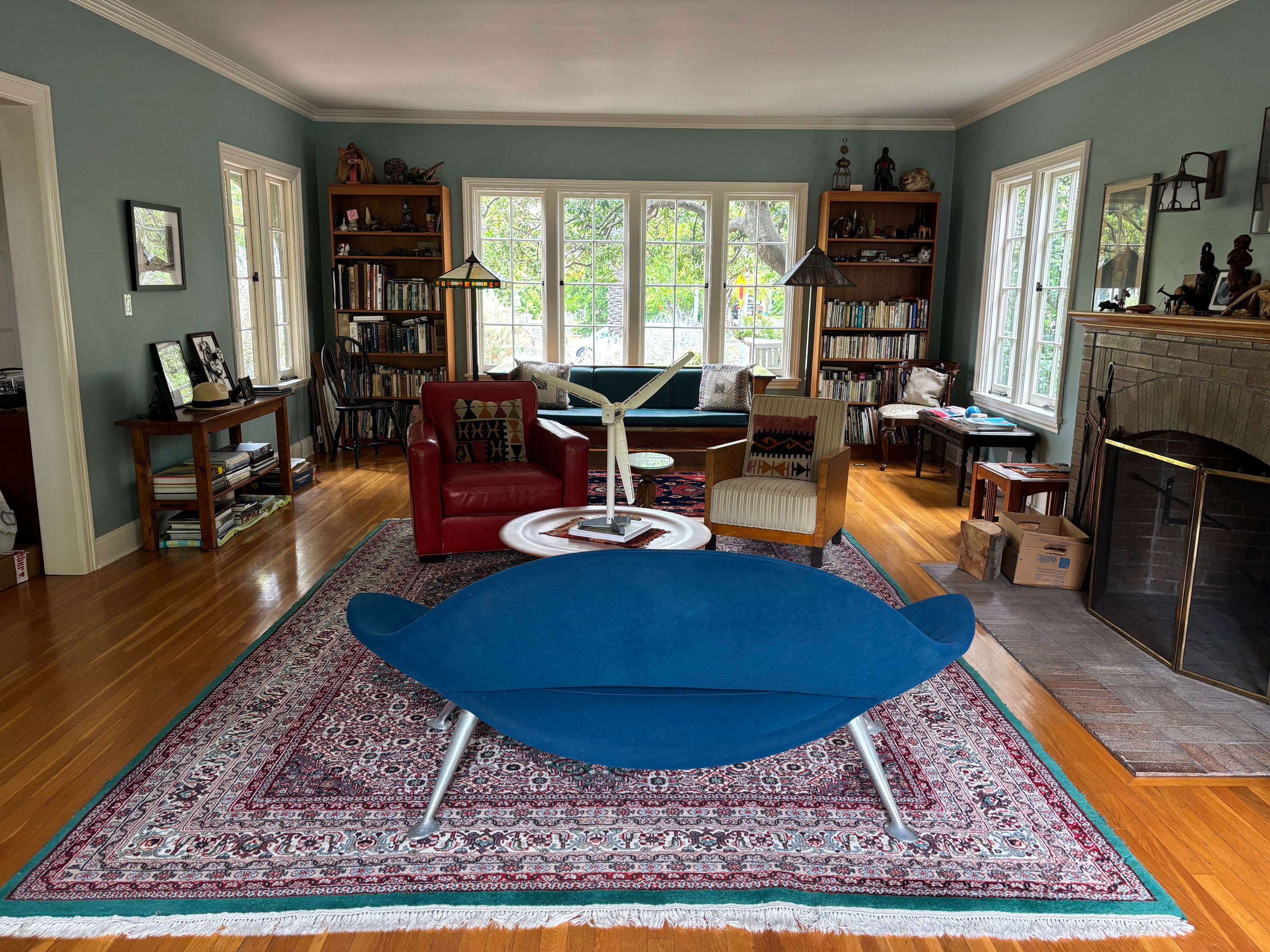 Polly's Place, ucla, N Van Ness Ave, Oakwood, CA 90004, USA, Photo:5
