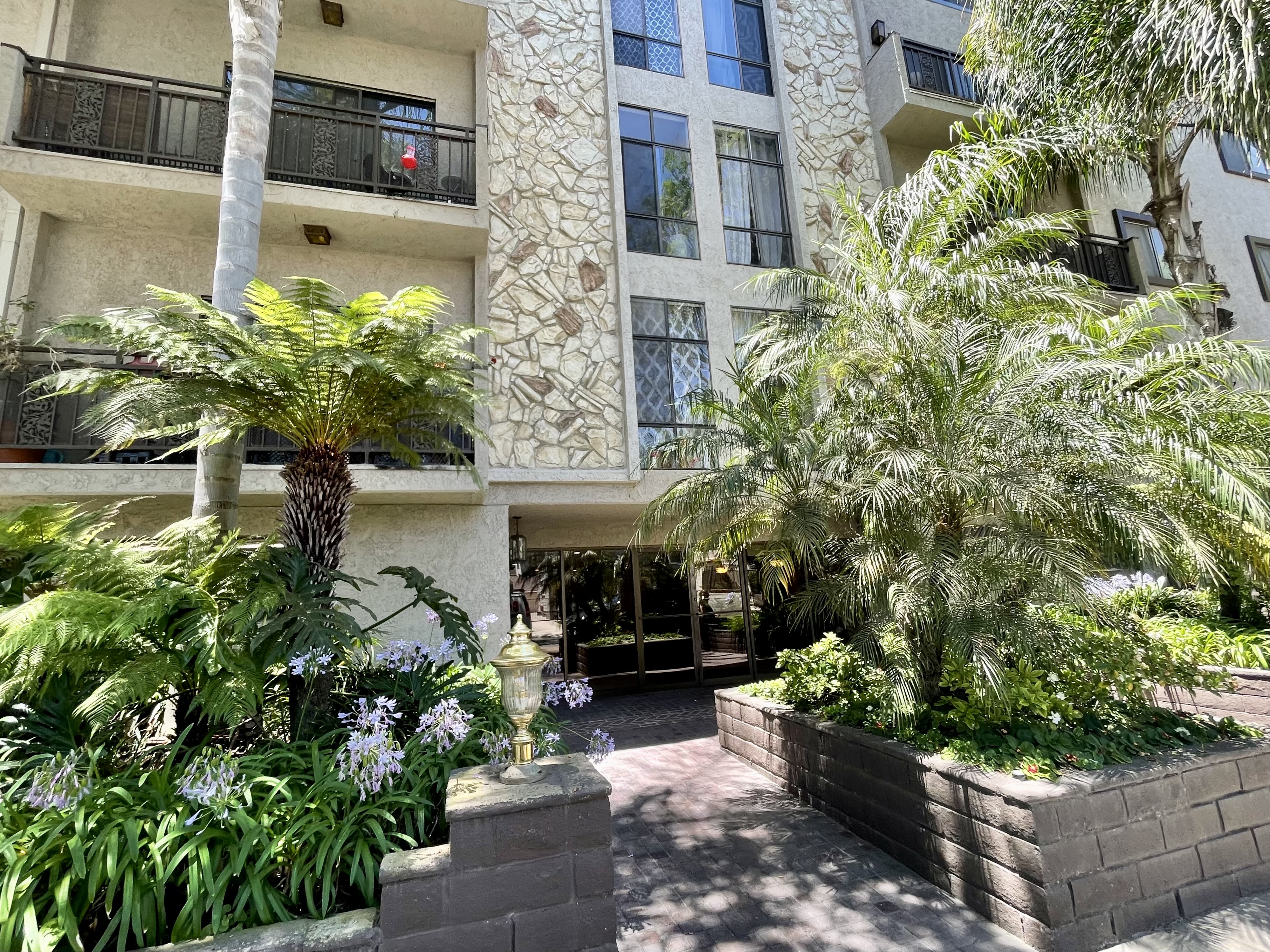 Camden Manor, ucla, 1415 Camden Ave, Los Angeles CA 90025, Photo:0