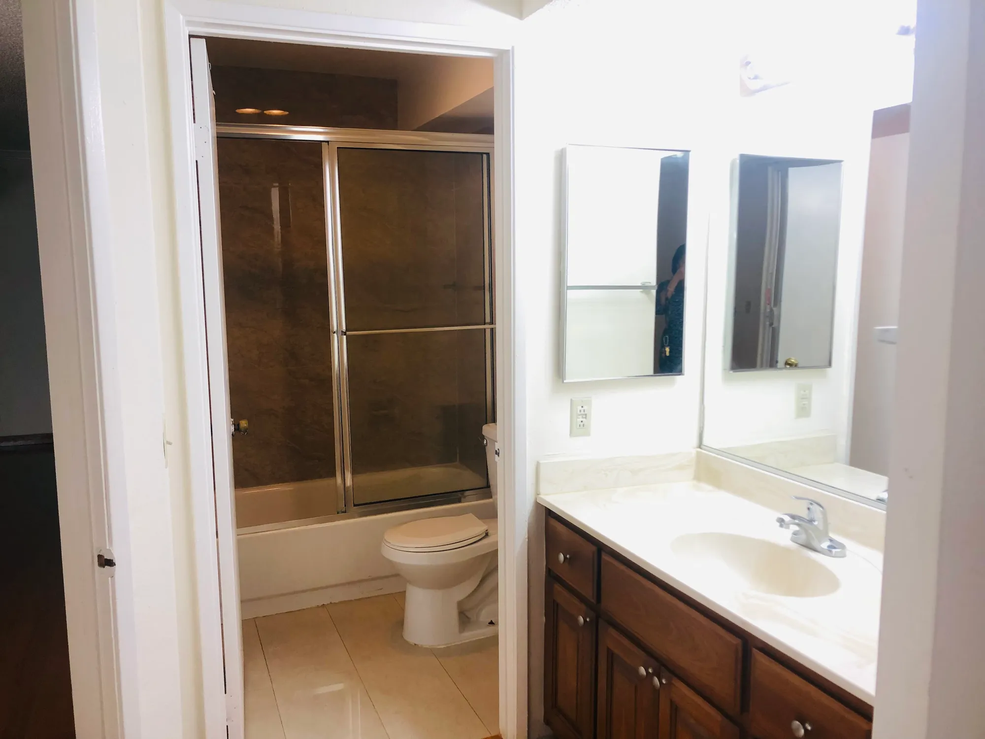 Wilshire Villa Apartments, undefined, 10811 Ashton Ave. Los Angeles CA 90024, Photo:10