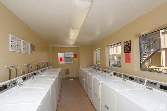 Highlander Park Apts, undefined, 3131 Watkins Dr, Riverside, CA 92507, Photo:1