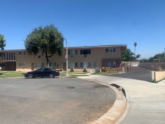 Brookside Apartments, undefined, 4440 Victoria Ave, Riverside, CA 92507, Eastside, Riverside, California, Photo:1