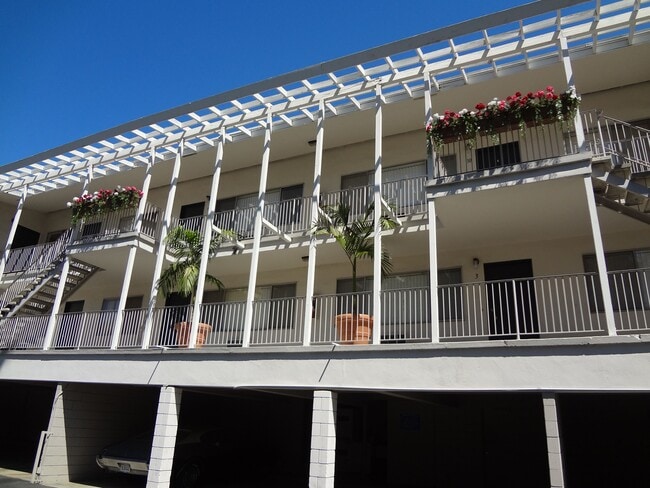Villa Knolls Apartments, undefined, 5365-5465 Marengo Ave, La Mesa, CA 91942, Photo:1