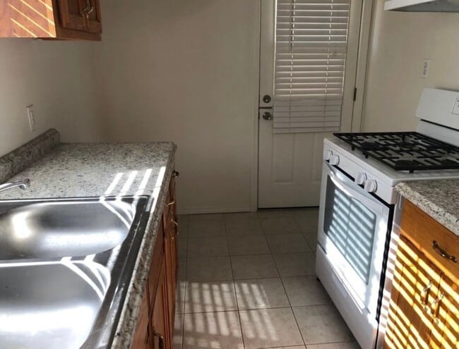 2419 Arizona Ave, undefined, 2419 Arizona Ave, Santa Monica, CA 90404, Photo:1