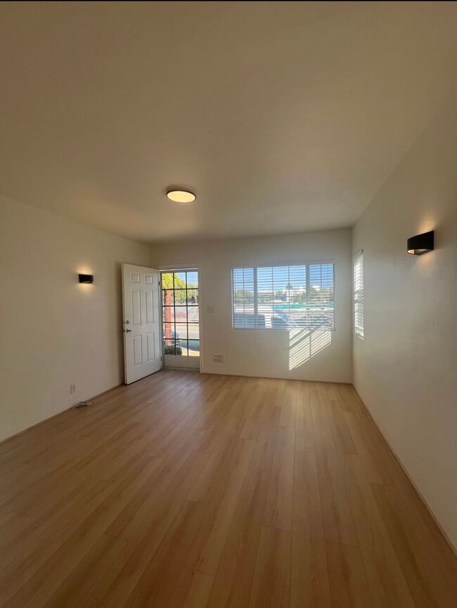 2419 Arizona Ave, undefined, 2419 Arizona Ave, Santa Monica, CA 90404, Photo:4