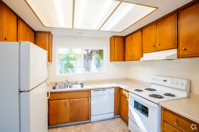 La Cuesta Apartments, undefined, 7272 Saranac St, La Mesa, CA 91942, Photo:2