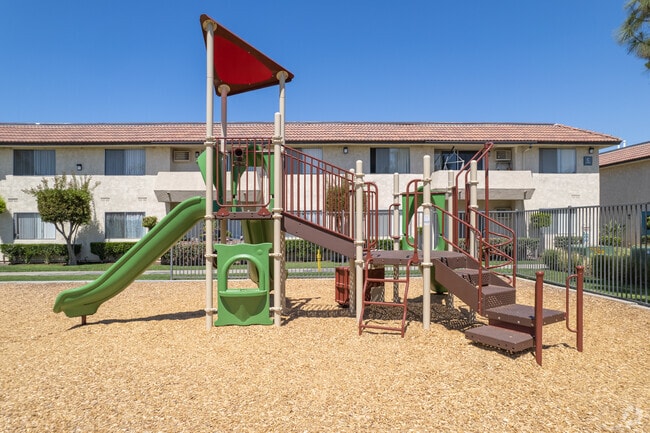 3340 Topaz Ln, csuf, 3340 Topaz Ln, Fullerton, CA 92831, Photo:4