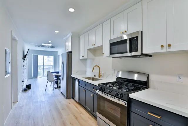 1073 Exposition - Student Housing near USC
