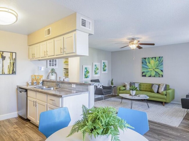 Emerson Square, undefined, 1701 E 8th St, Tempe, AZ 85281, Photo:2
