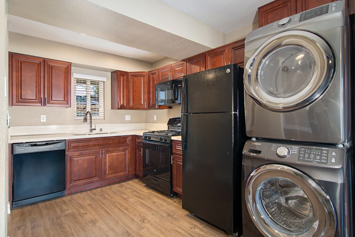 Pacific Cove, undefined, 4025 Oakcrest Dr, San Diego, CA 92105, Photo:0