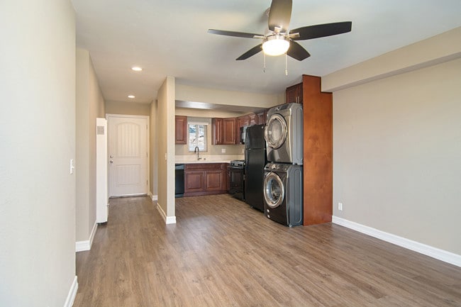 Pacific Cove, undefined, 4025 Oakcrest Dr, San Diego, CA 92105, Photo:1