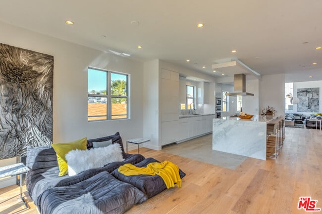 947 4th St, undefined, 947 4th St, Santa Monica, CA 90403, Photo:3
