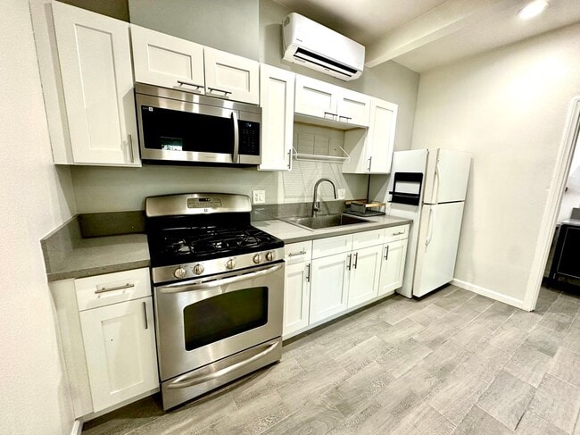 908 Orange St, undefined, 908 Orange St, Riverside, CA 92501, Photo:4
