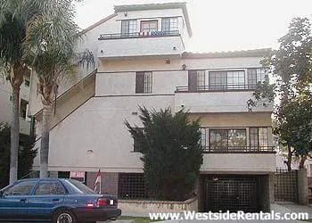 1609 S Bentley Ave exterior