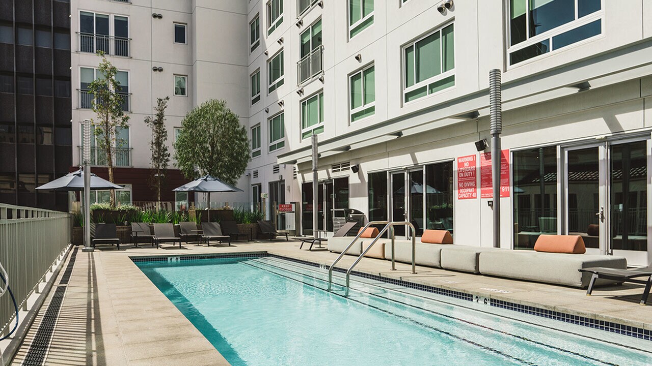 Axis, usc, 1200 S Broadway, Los Angeles, CA 90015, USA, Photo:2
