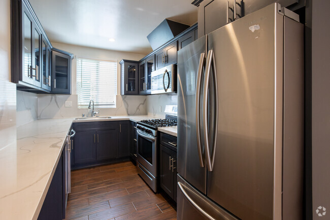 2249 W 24th St, usc, 2249 W 24th St, Los Angeles, CA 90018, USA, Photo:4