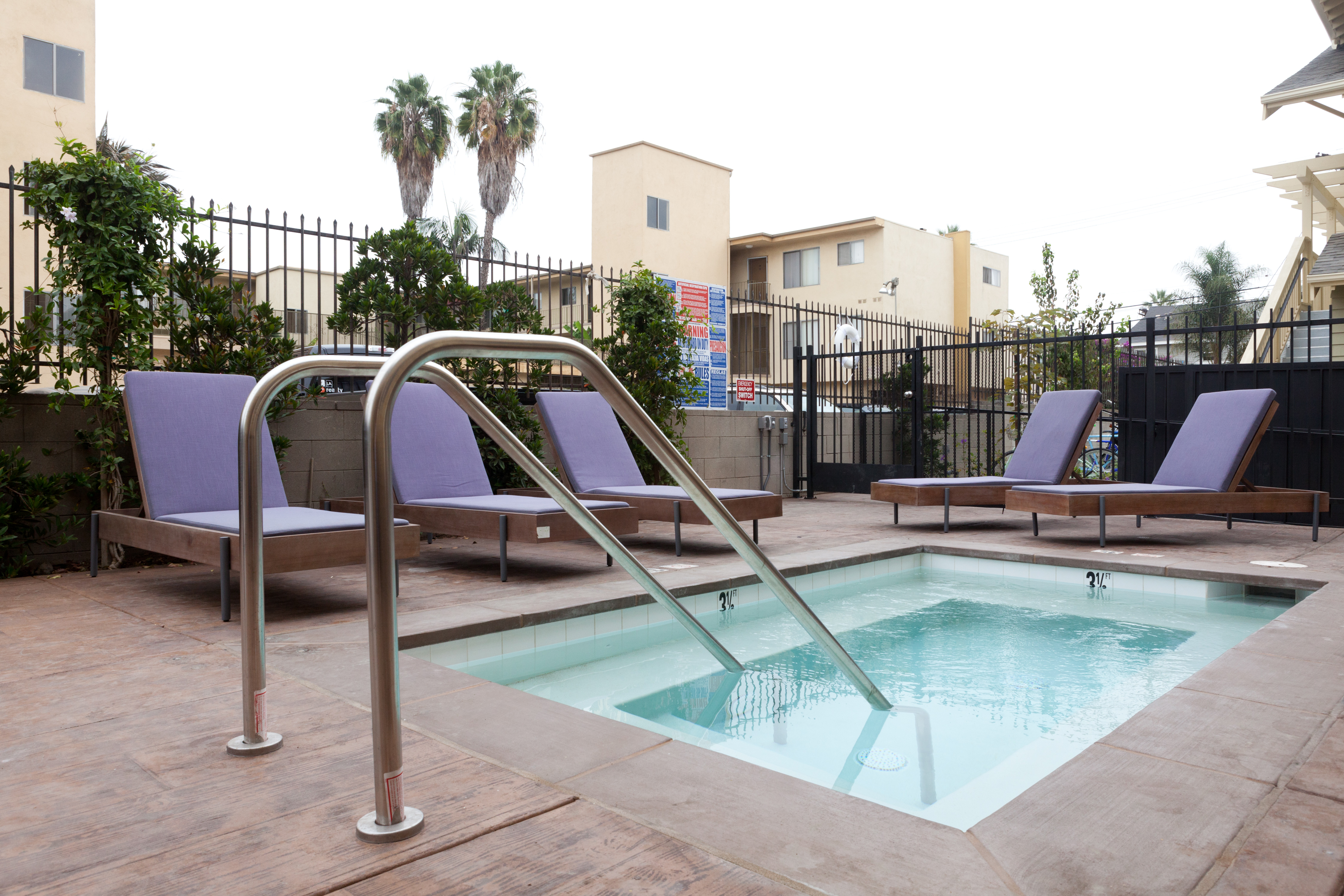 Dee Jay and The Joint, usc, 2716 Ellendale Pl, Los Angeles, CA 90007, USA, Photo:1