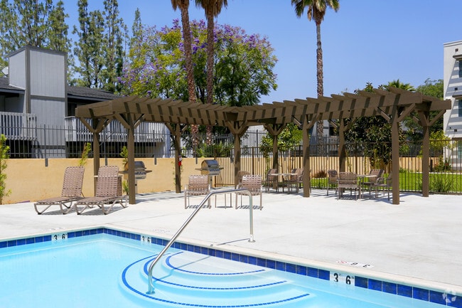 807 West, undefined, 807 W Blaine St, Riverside, CA 92507, United States, Photo:1