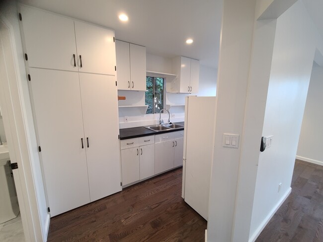 550 Westminster Ave, undefined, 550 Westminster Ave, Los Angeles, CA 90291, Photo:2