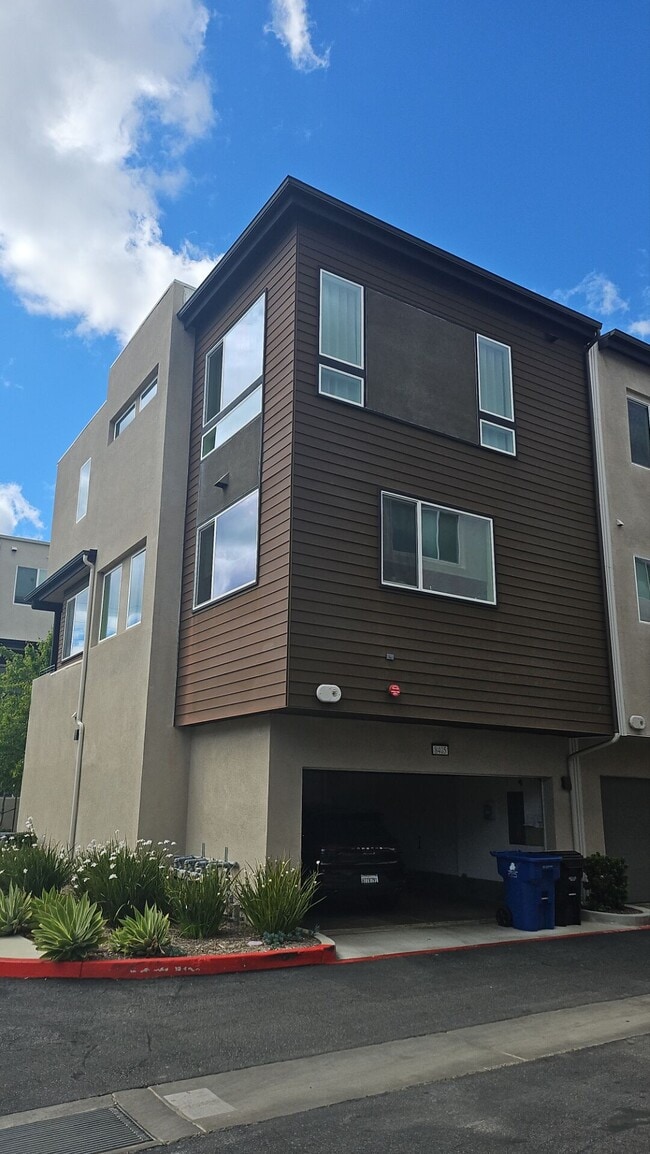 8405 N Fusion Way, csun, 8405 N Fusion Way, Sherwood Frst, CA 91325, Photo:1