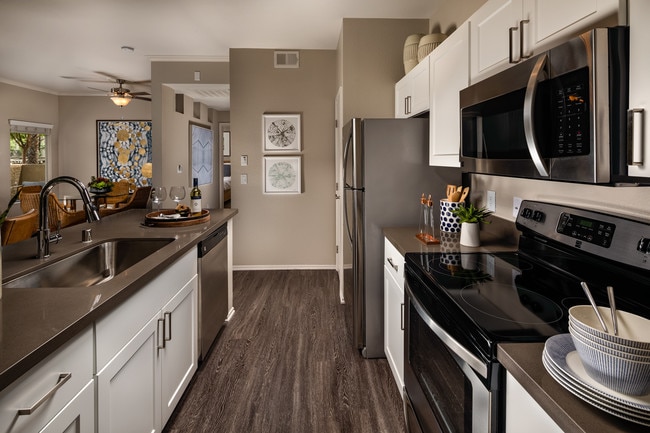 Castlerock, undefined, 5700 Lochmoor Dr, Riverside, CA 92507, Photo:3