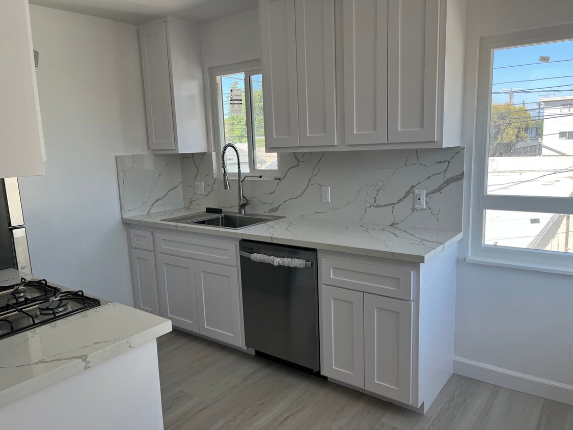 18139 Roscoe Blvd, csun, 18139 Roscoe Blvd, Northridge, CA 91325, Photo:0