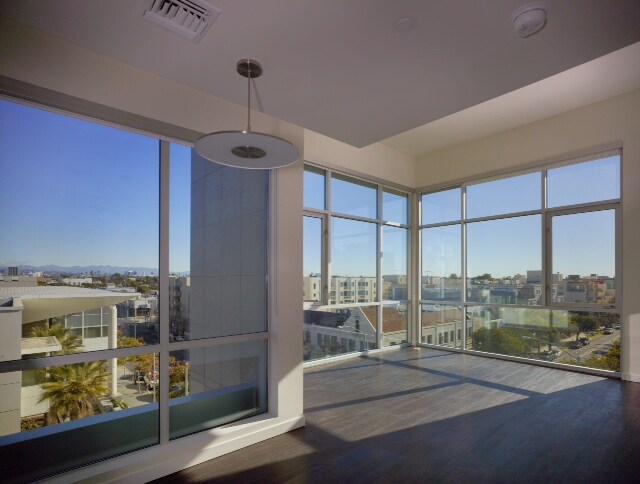 525 | SMB, smc, 525 Santa Monica Blvd, Santa Monica, CA 90401, Photo:5