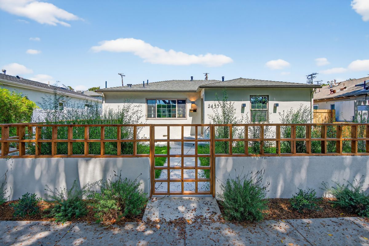 2453 Oak St, undefined, 2453 Oak St, Santa Monica, CA 90405, Photo:0