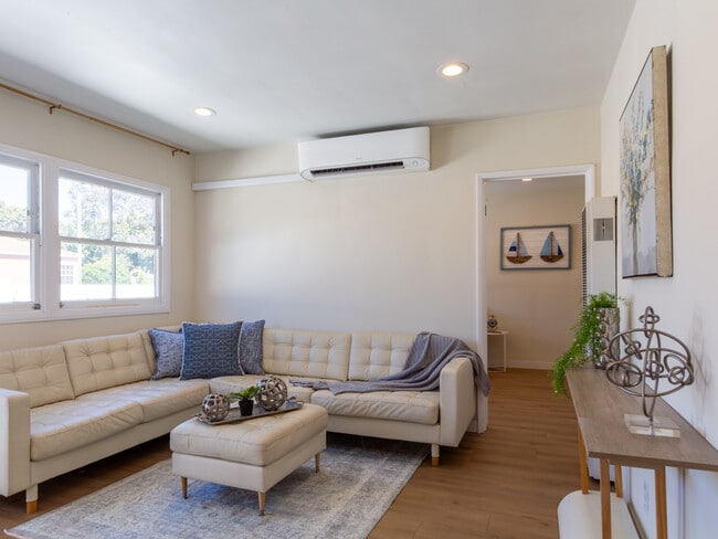 3795 Maplewood Ave, undefined, 3795 Maplewood Ave, Los Angeles, CA 90066, Photo:3