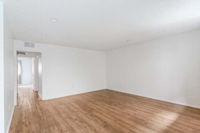 17204 Chatsworth St Unit THR33, csun, 17204 Chatsworth St, Los Angeles, CA 91344, Photo:1