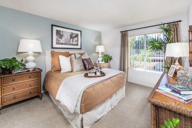 San Remo Villa Apartment Homes, undefined, 1011 San Remo, Irvine, CA 92606, Photo:3