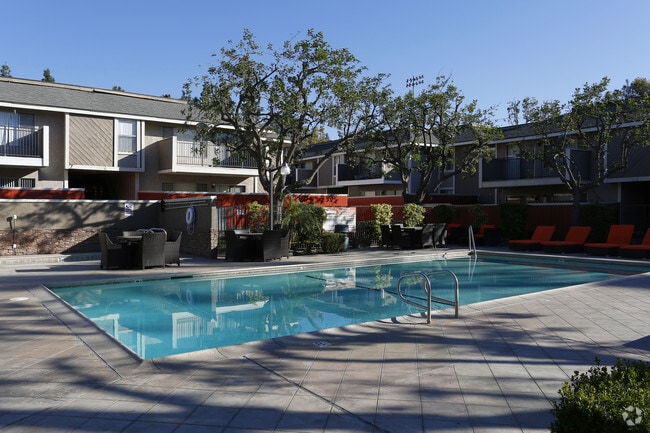 Highlander Pointe Apartments, undefined, 1055 W Blaine St, Riverside, CA 92507, Photo:3
