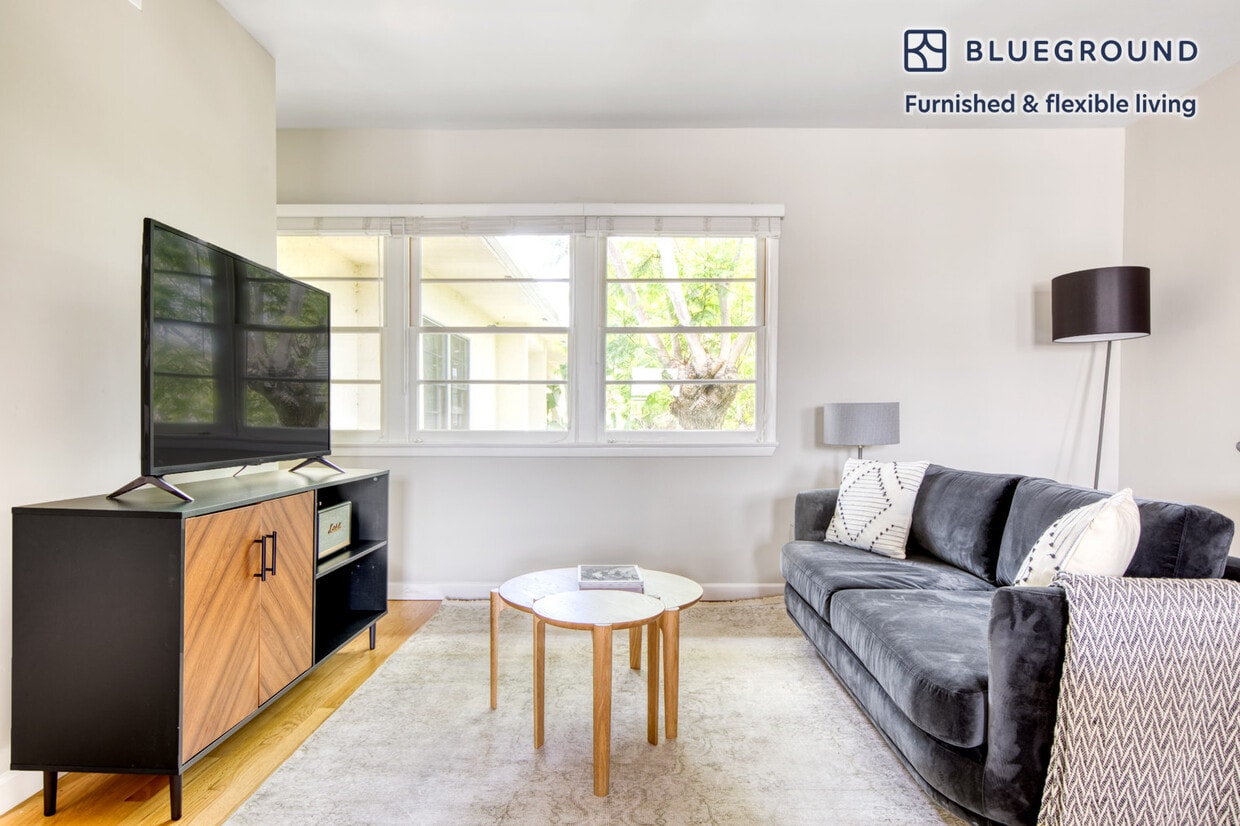 1067 Elkgrove Ave, undefined, 1067 Elkgrove Ave, Los Angeles, CA 90291, Photo:0