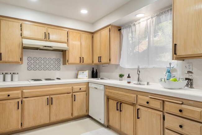 582 Casitas St, undefined, 582 Casitas St, Monterey Park, CA 91754, Photo:2