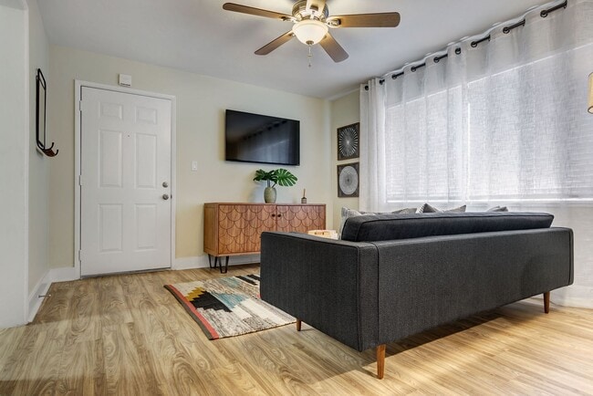 Lantana Hills Apartment Homes, undefined, 5802 University Ave, San Diego, CA 92115, Photo:3