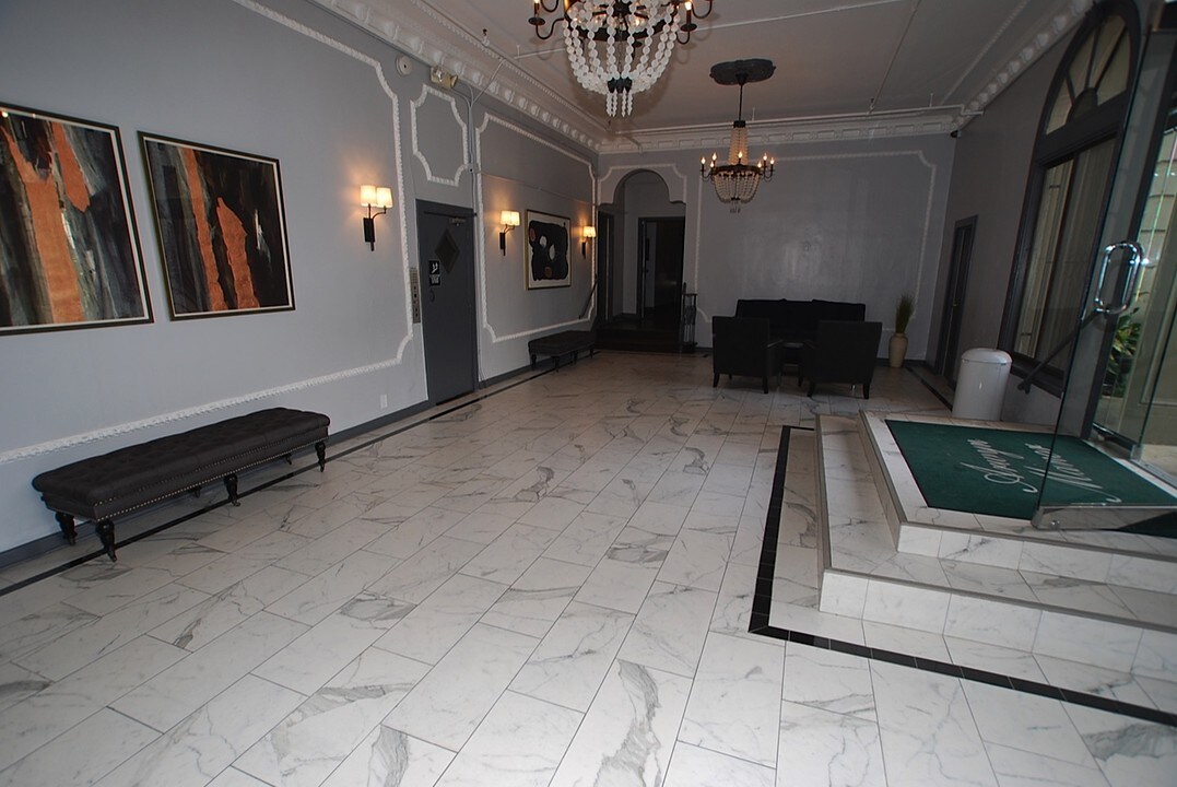 Arwyn Manor Apartments...New York Style..N..., usc, 3835 W 8th St, Los Angeles, CA 90005, USA, Photo:1